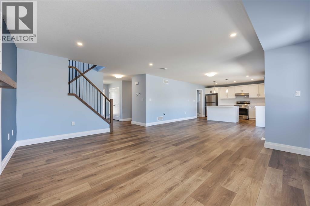 655 Ketter Way, Plympton-Wyoming, Ontario  N0N 1T0 - Photo 8 - 26006023