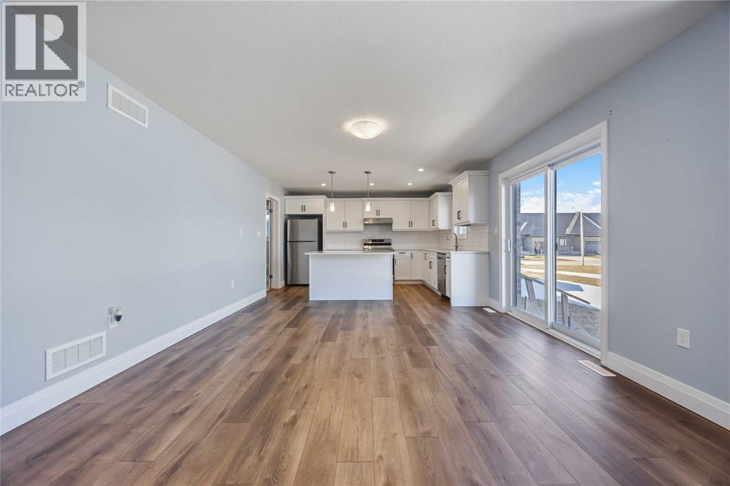 655 Ketter Way, Plympton-Wyoming, Ontario  N0N 1T0 - Photo 9 - 26006023