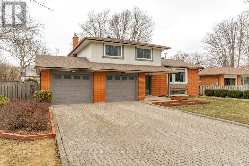 15 Hickory Street, Guelph, Ontario  N1G 2X2 - Photo 3 - X12913108