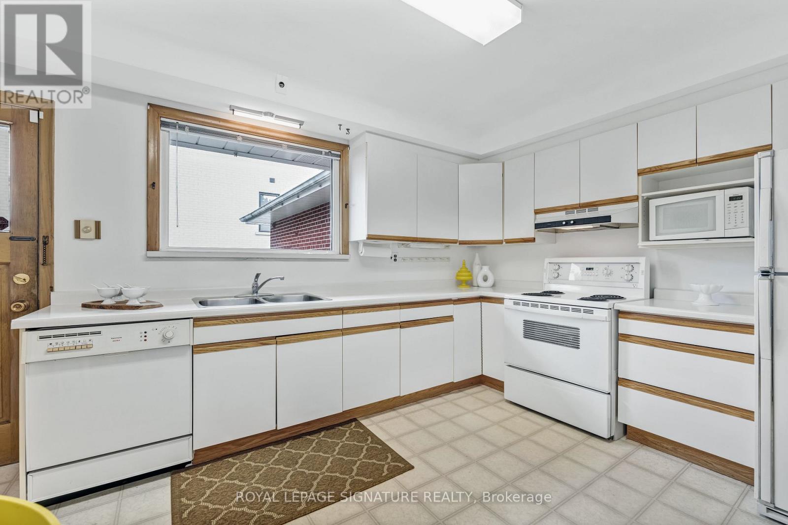 186 Burbank Drive, Toronto, Ontario  M2K 1P4 - Photo 10 - C12913178