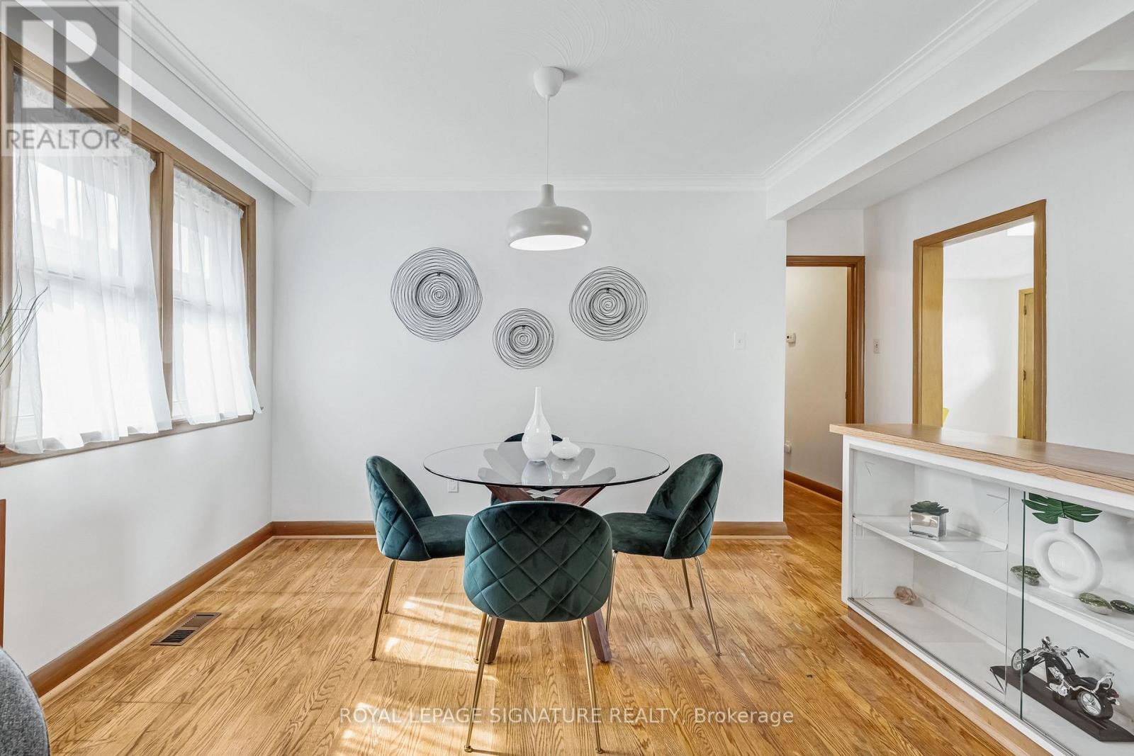 186 Burbank Drive, Toronto, Ontario  M2K 1P4 - Photo 6 - C12913178