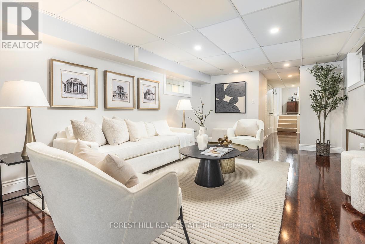 605 Craven Road, Toronto, Ontario  M4L 2Z6 - Photo 4 - E12913170