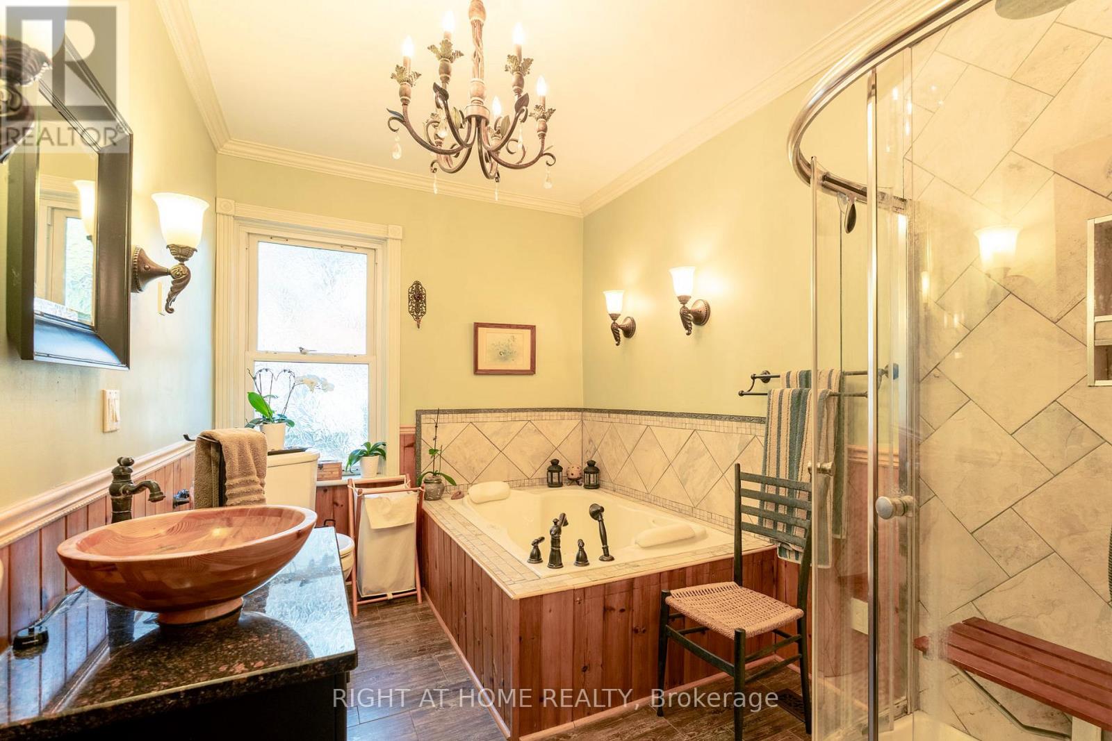 220 Barrie Street, Essa (Thornton), Ontario  L0L 2N0 - Photo 13 - N12913072