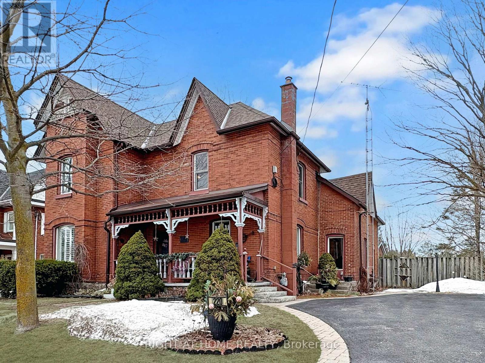 220 Barrie Street, Essa (Thornton), Ontario  L0L 2N0 - Photo 2 - N12913072