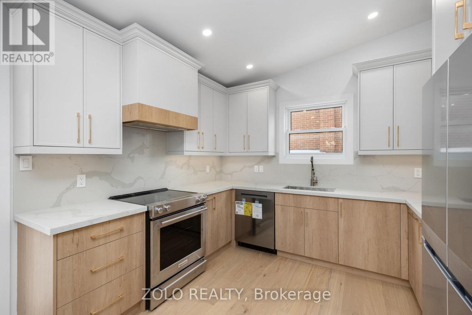 124 Kingston Road, Newmarket (Bristol-London), Ontario  L3Y 5W7 - Photo 9 - N12913080