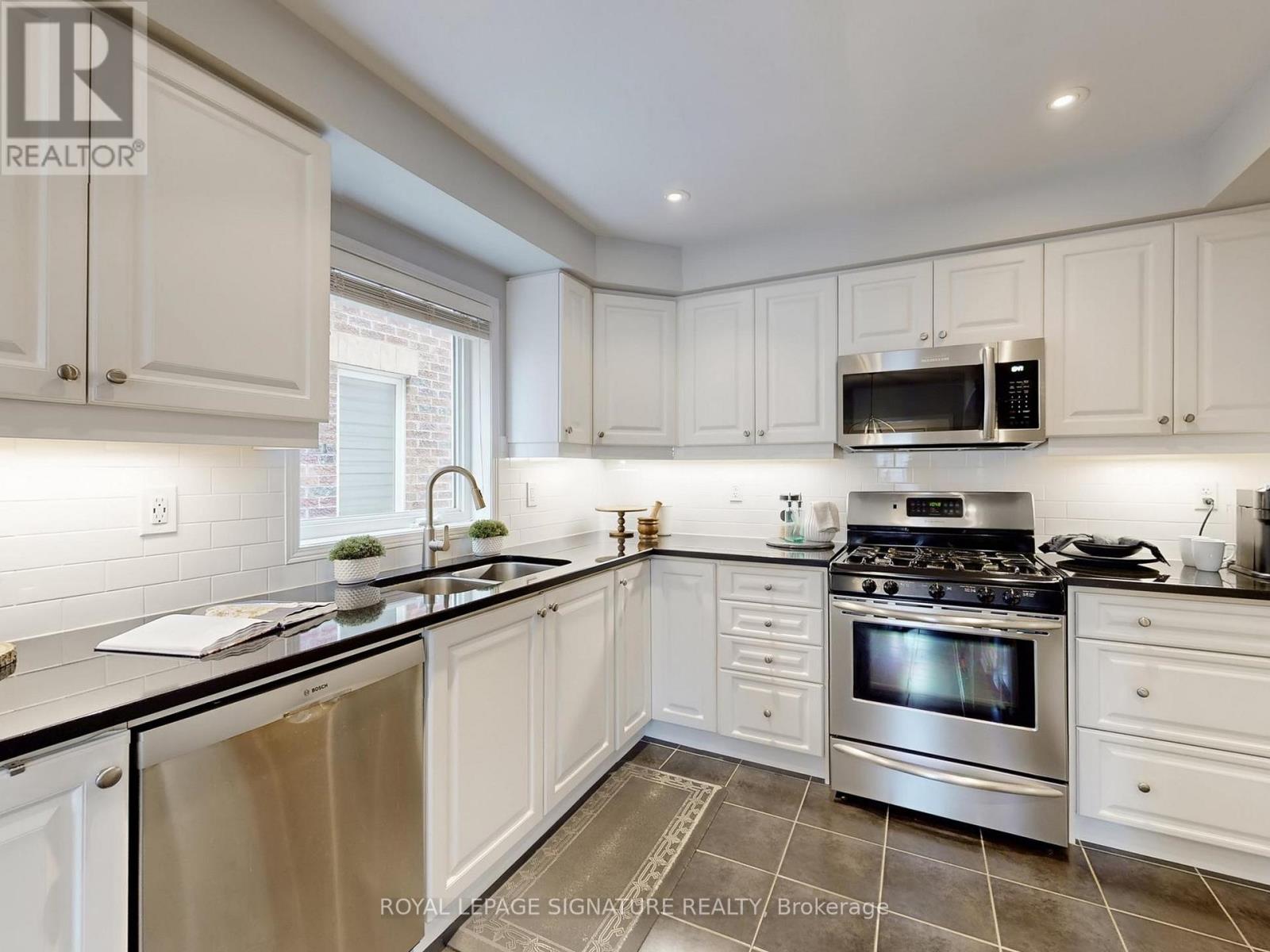 24 Stockport Road, Markham, Ontario  L6B 0R4 - Photo 14 - N12913146