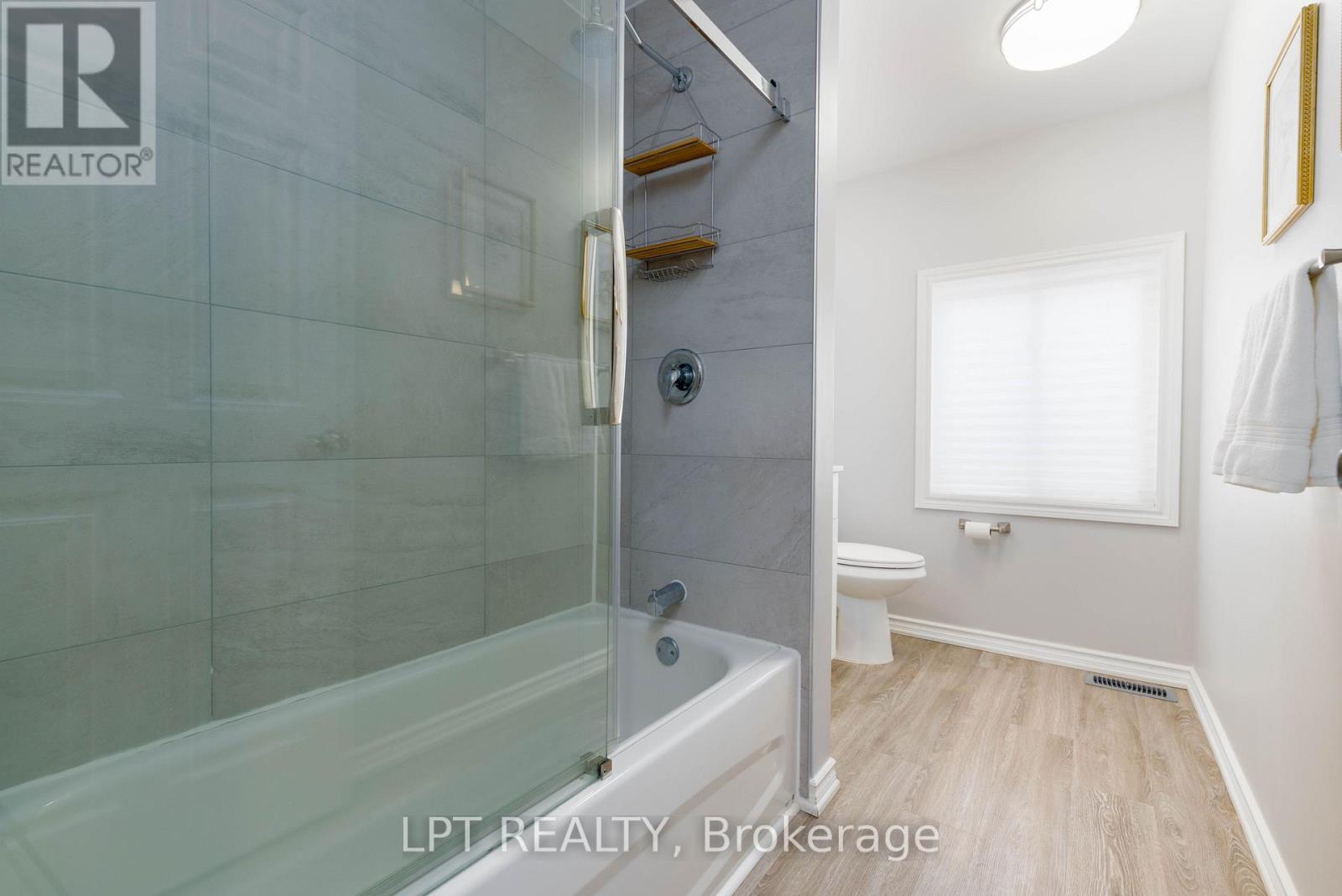 796 Sedore Avenue, Georgina, Ontario  L0E 1S0 - Photo 17 - N12913158