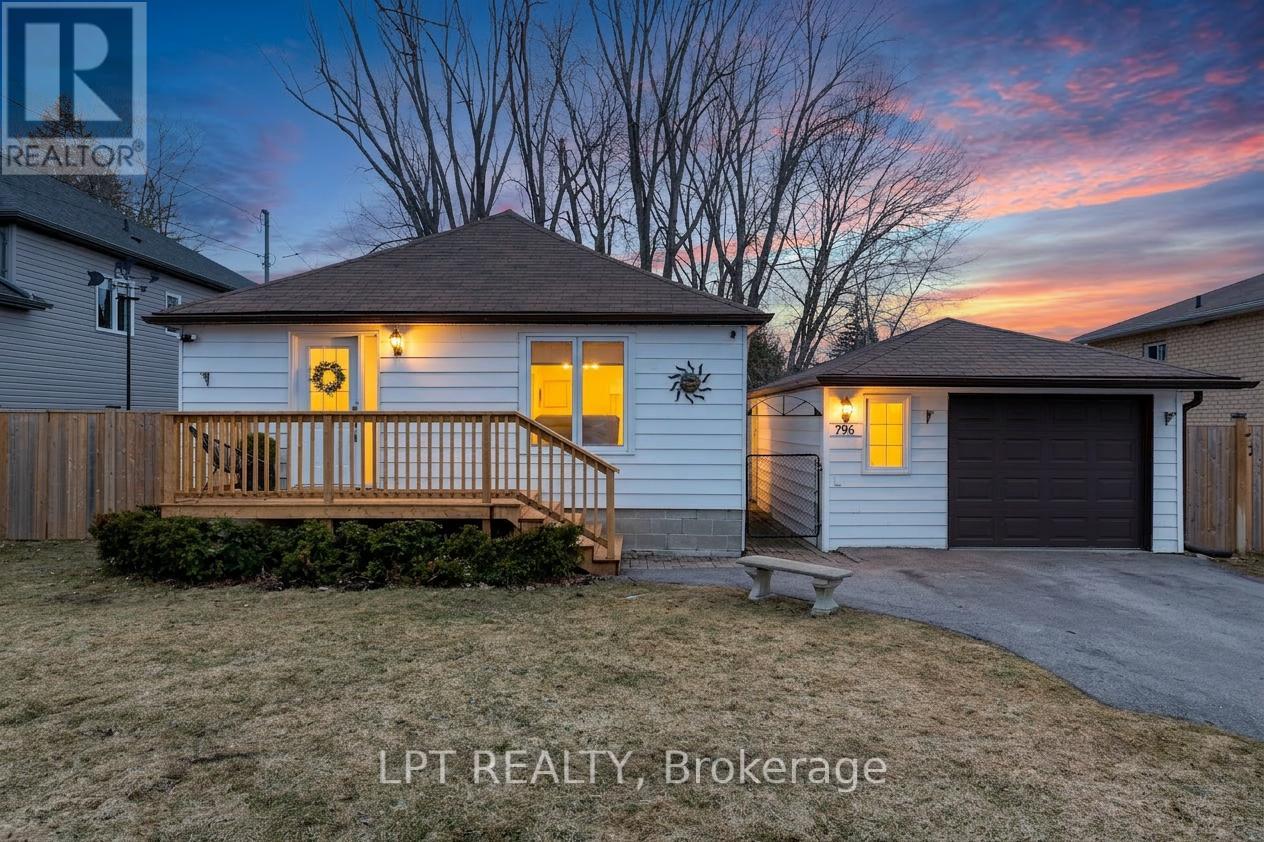 796 Sedore Avenue, Georgina, Ontario  L0E 1S0 - Photo 2 - N12913158