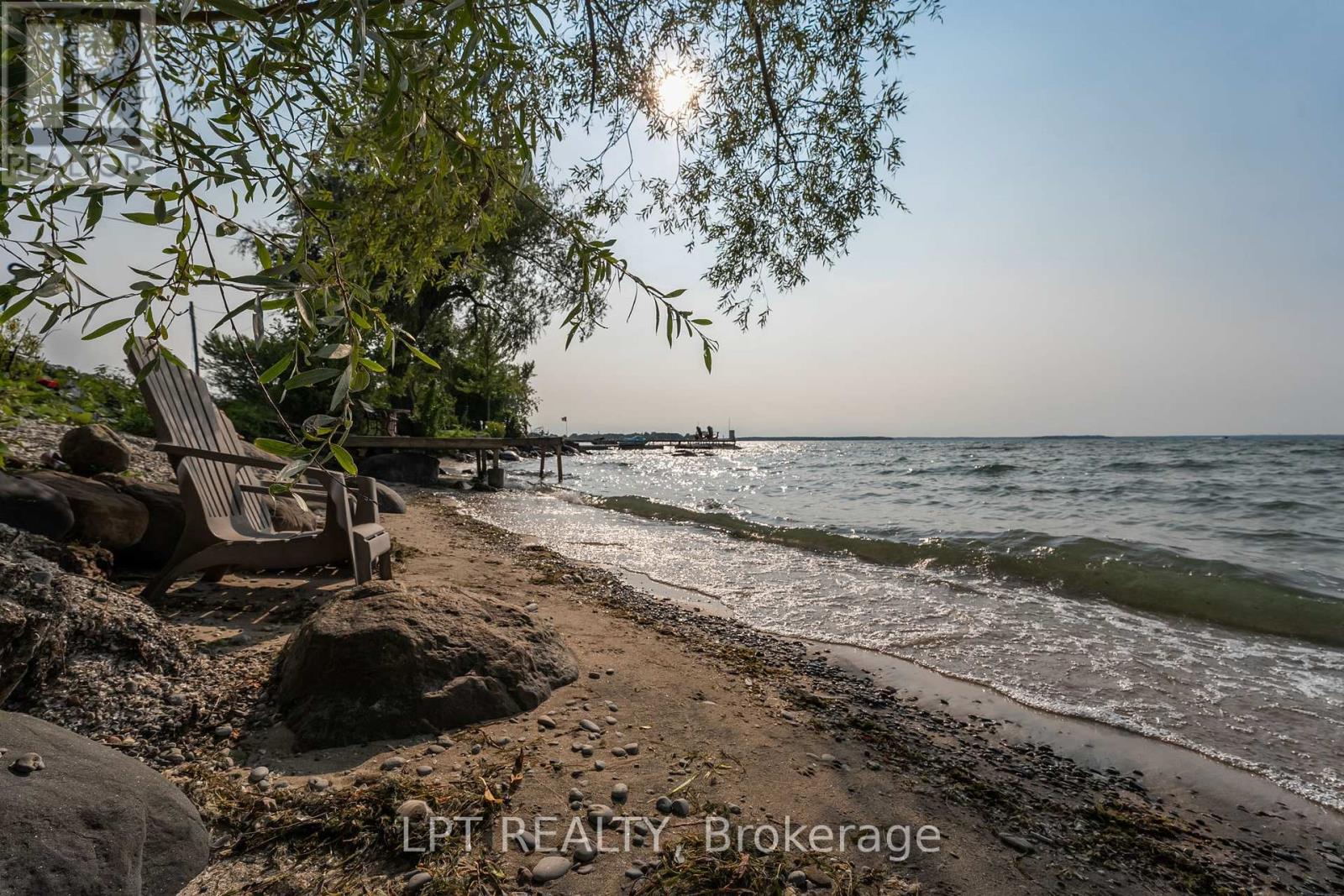 796 Sedore Avenue, Georgina, Ontario  L0E 1S0 - Photo 5 - N12913158