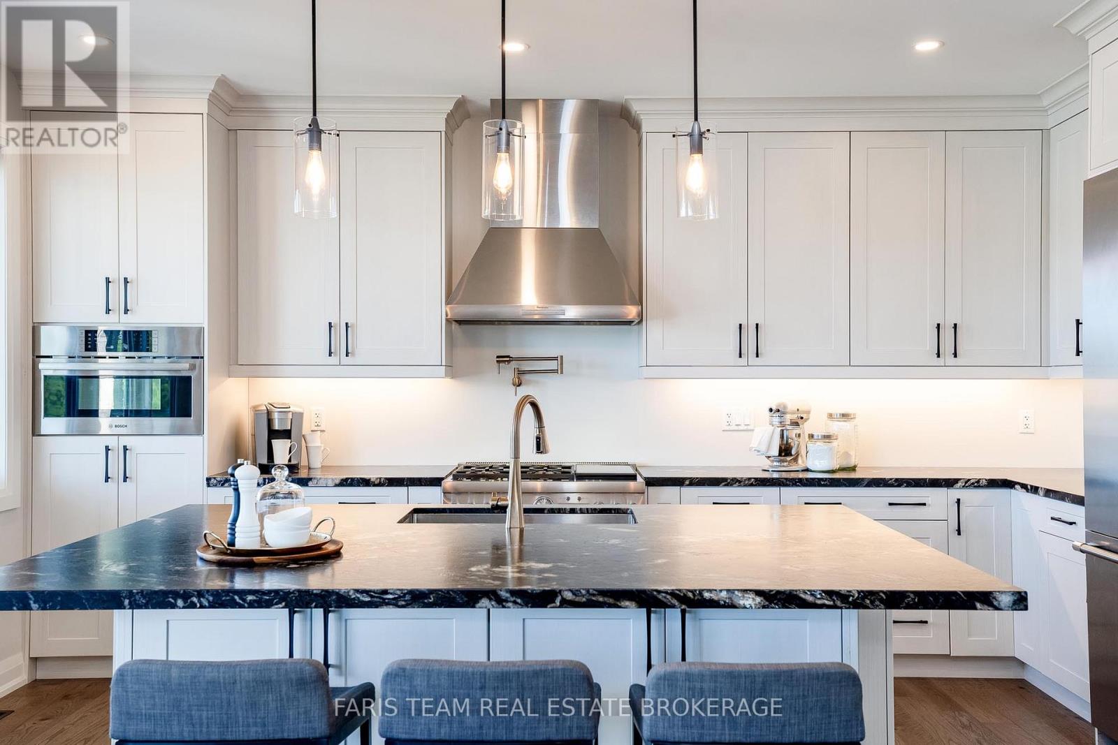 7 Dock Lane, Tay, Ontario  L0K 1R0 - Photo 9 - S12913088