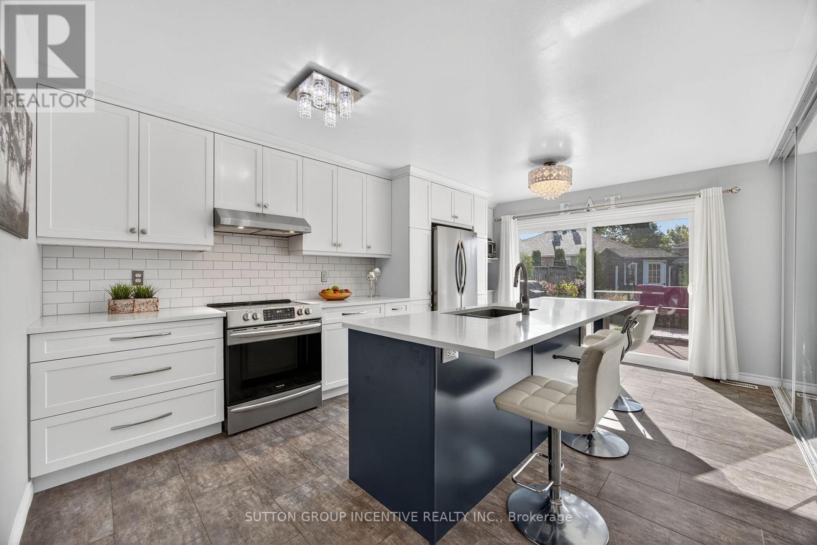 63 Nicklaus Drive, Barrie, Ontario  L4M 6V7 - Photo 11 - S12913098