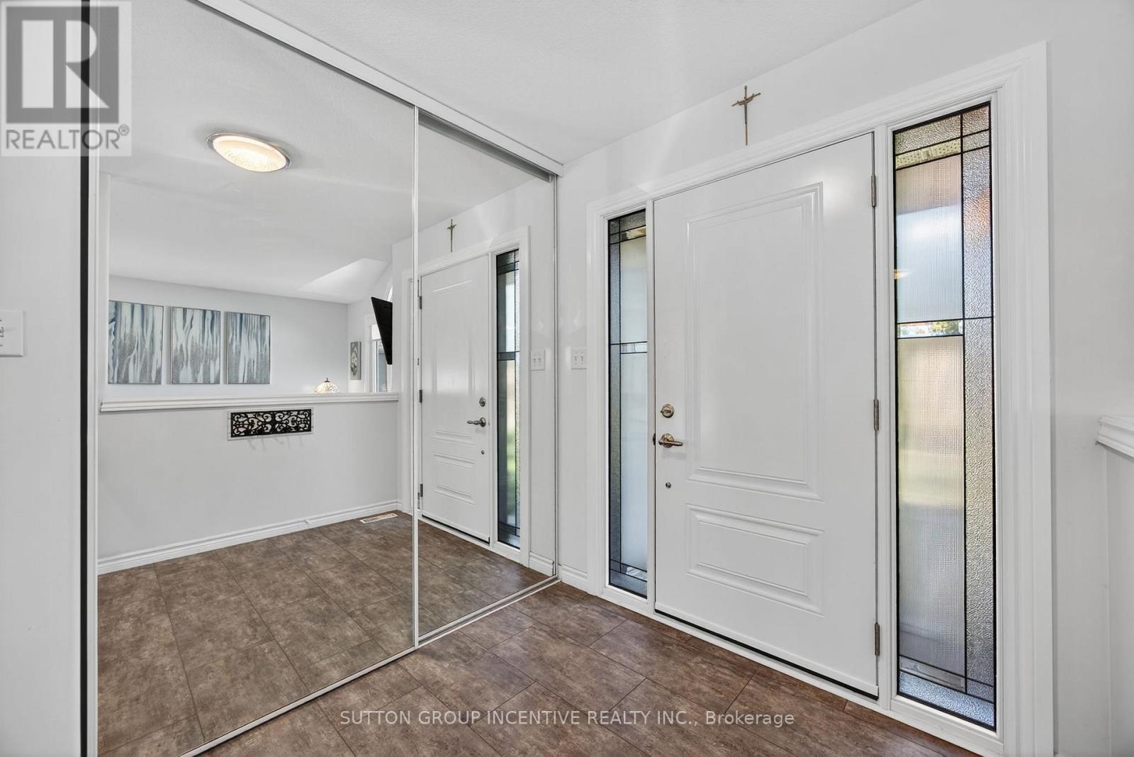 63 Nicklaus Drive, Barrie, Ontario  L4M 6V7 - Photo 4 - S12913098