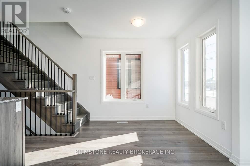 79 Fairlane Avenue, Barrie (Painswick South), Ontario  L9J 0M9 - Photo 12 - S12913182