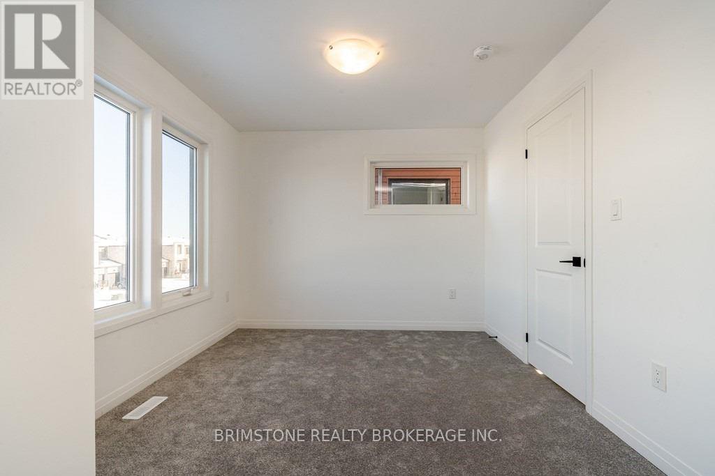 79 Fairlane Avenue, Barrie (Painswick South), Ontario  L9J 0M9 - Photo 14 - S12913182