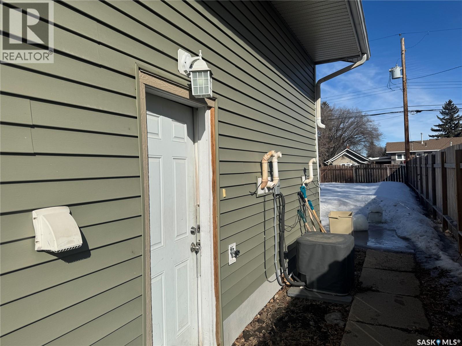 322 Witney Avenue S, Saskatoon, Saskatchewan  S7M 3K5 - Photo 17 - SK031142