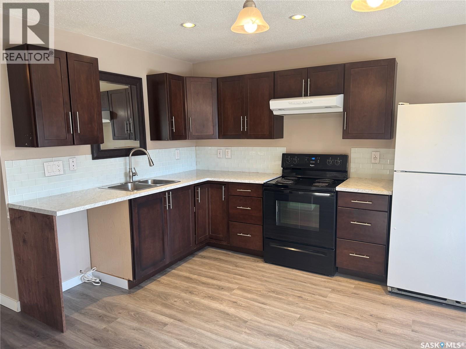 322 Witney Avenue S, Saskatoon, Saskatchewan  S7M 3K5 - Photo 7 - SK031142