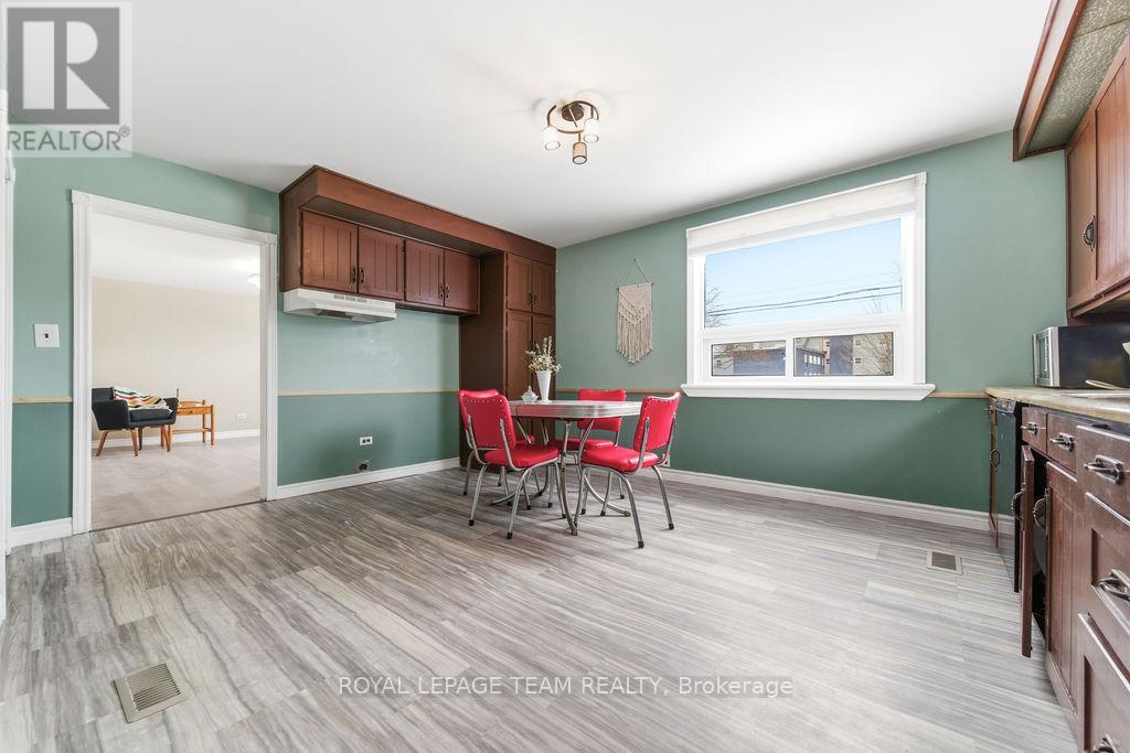 1120 Pembroke Street W, Pembroke, Ontario  K8A 5R5 - Photo 19 - X12837164