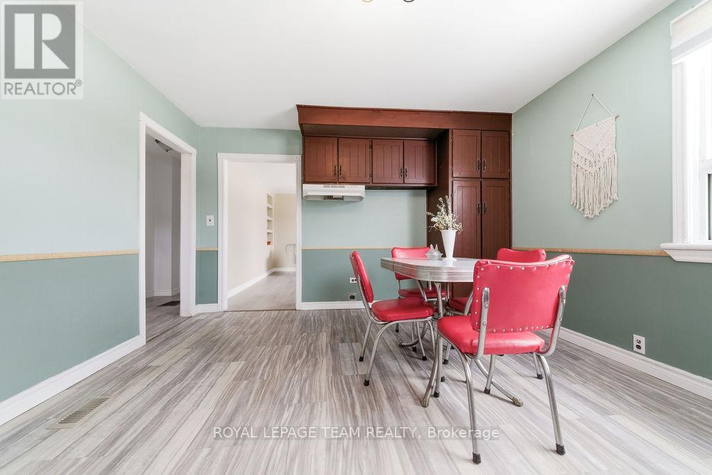 1120 Pembroke Street W, Pembroke, Ontario  K8A 5R5 - Photo 20 - X12837164
