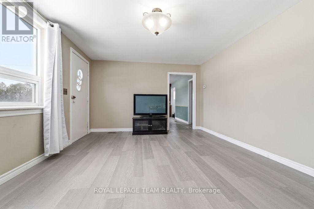 1120 Pembroke Street W, Pembroke, Ontario  K8A 5R5 - Photo 26 - X12837164