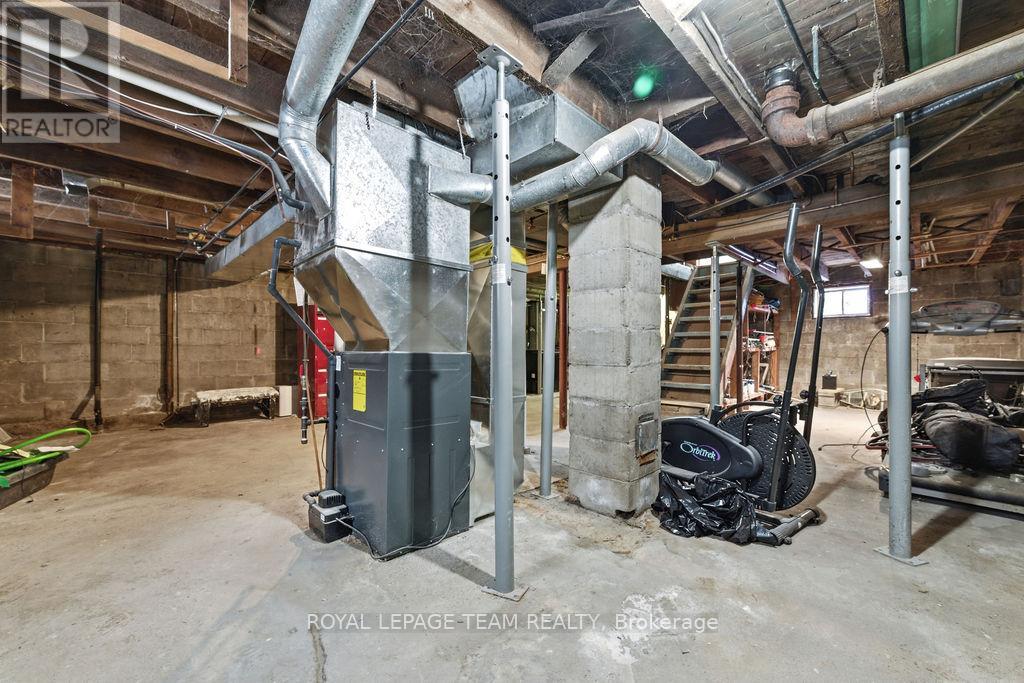 1120 Pembroke Street W, Pembroke, Ontario  K8A 5R5 - Photo 45 - X12837164