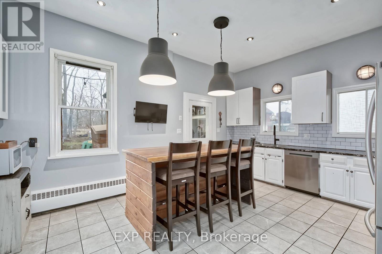 120 Main Street, Southwest Middlesex, Ontario  N0L 1M0 - Photo 17 - X12913112