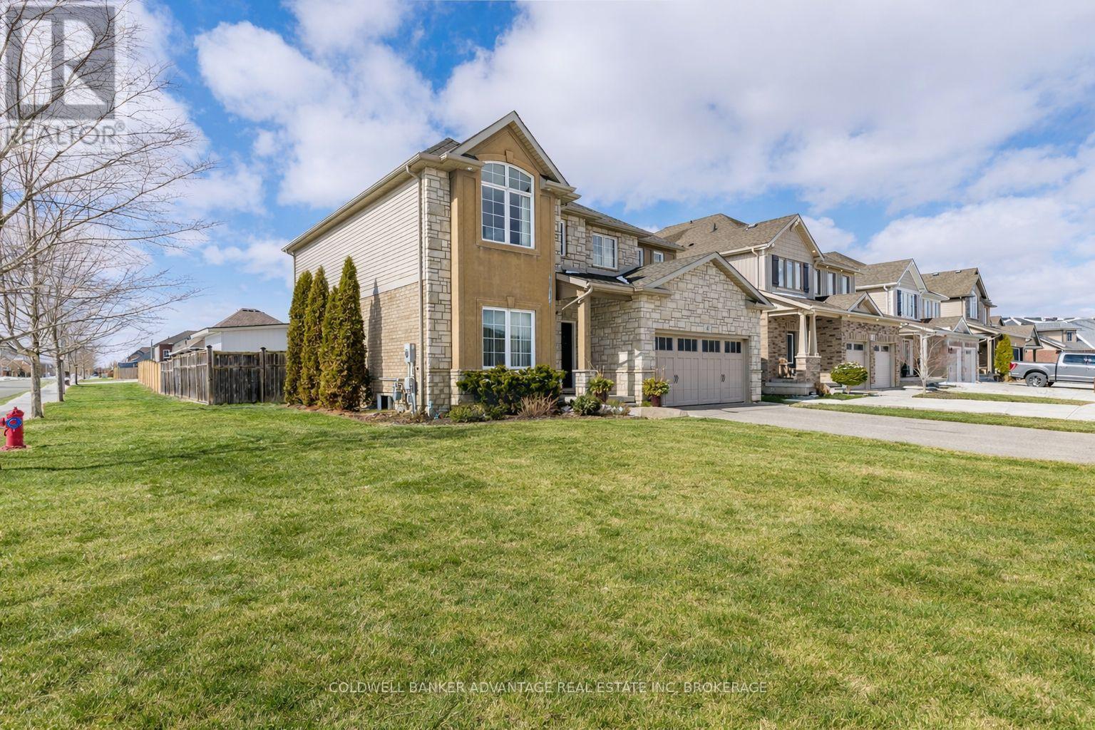 6 Falcon Drive, Welland, Ontario  L3C 0B2 - Photo 3 - X12913134