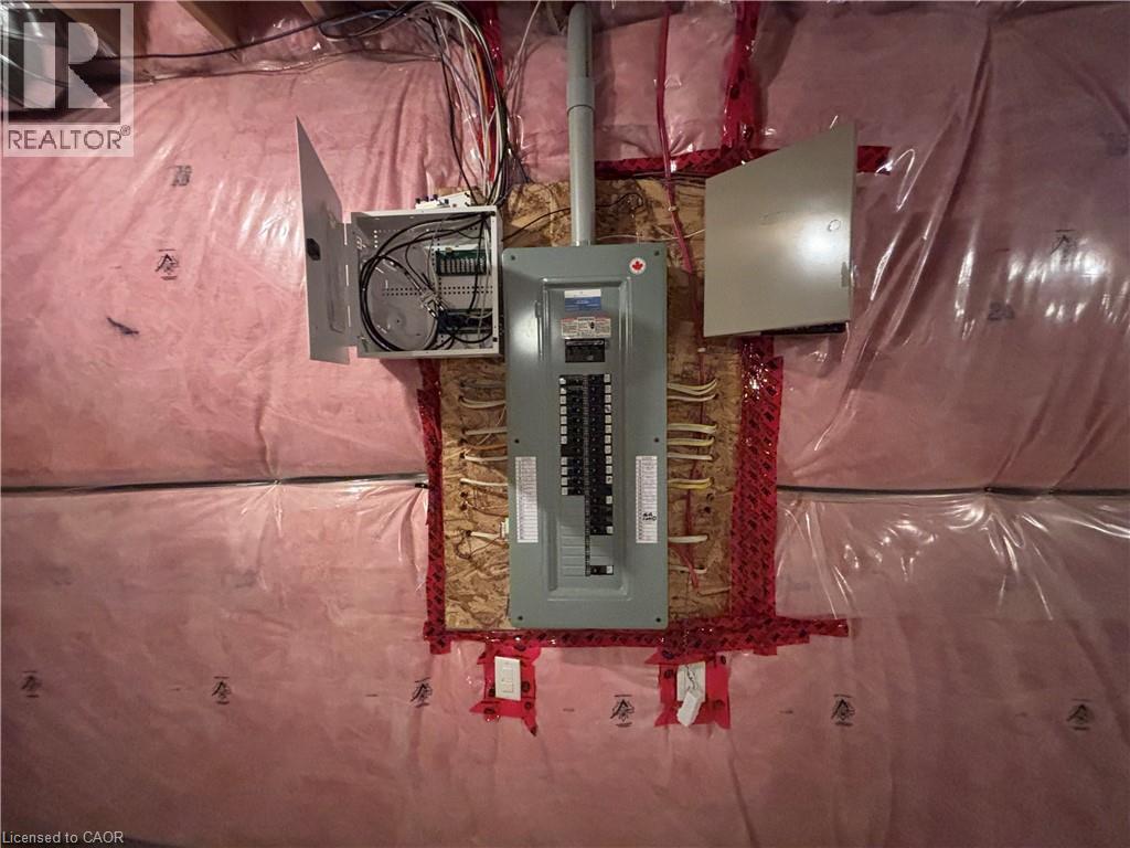 419 Macintosh Drive, Stoney Creek, Ontario  L8E 0H9 - Photo 27 - 40814264