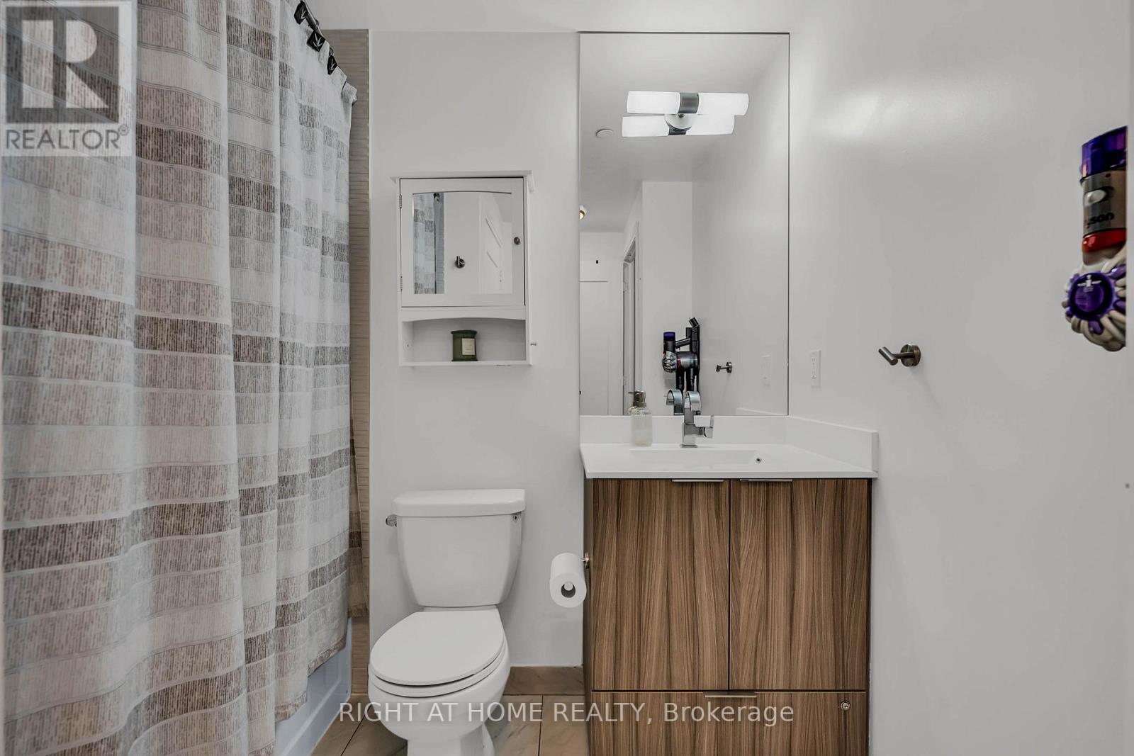 4006 - 56 Annie Craig Drive, Toronto, Ontario  M8V 0C5 - Photo 10 - W12913114