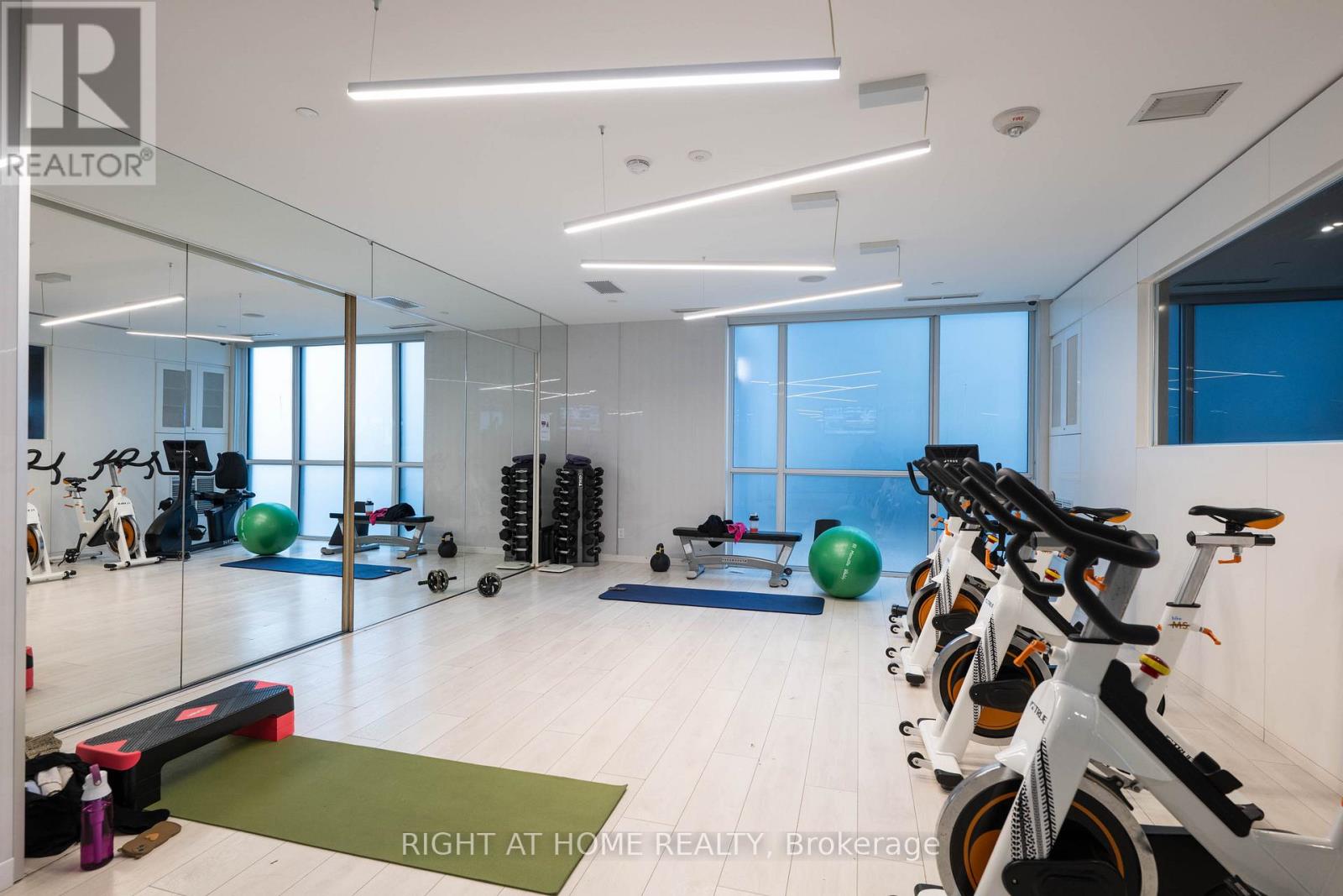 4006 - 56 Annie Craig Drive, Toronto, Ontario  M8V 0C5 - Photo 17 - W12913114