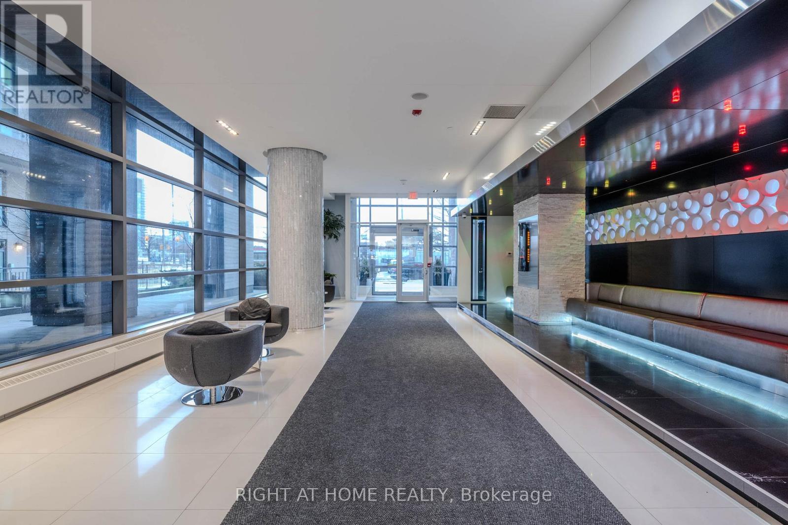 4006 - 56 Annie Craig Drive, Toronto, Ontario  M8V 0C5 - Photo 4 - W12913114