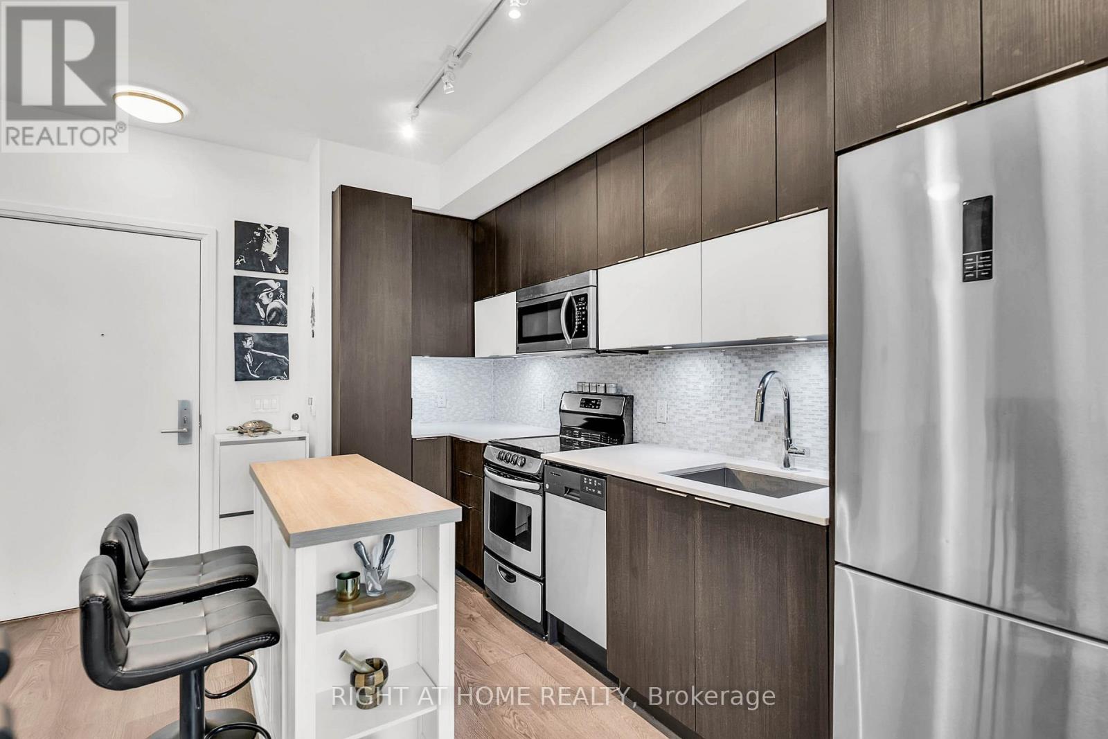 4006 - 56 Annie Craig Drive, Toronto, Ontario  M8V 0C5 - Photo 6 - W12913114