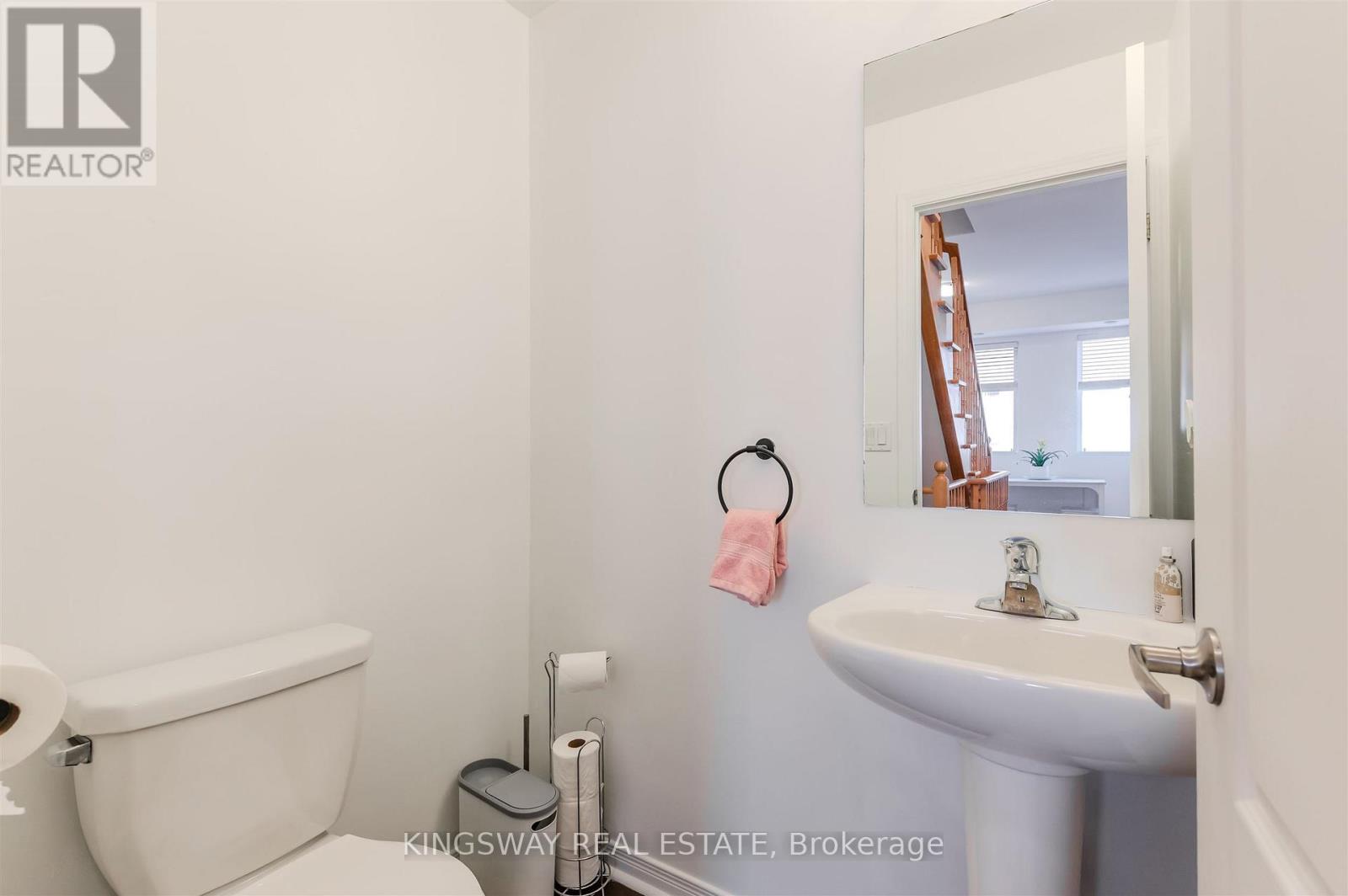 50 - 68 Winston Park Boulevard, Toronto (Downsview-Roding-Cfb), Ontario  M3K 1C3 - Photo 11 - W12913130