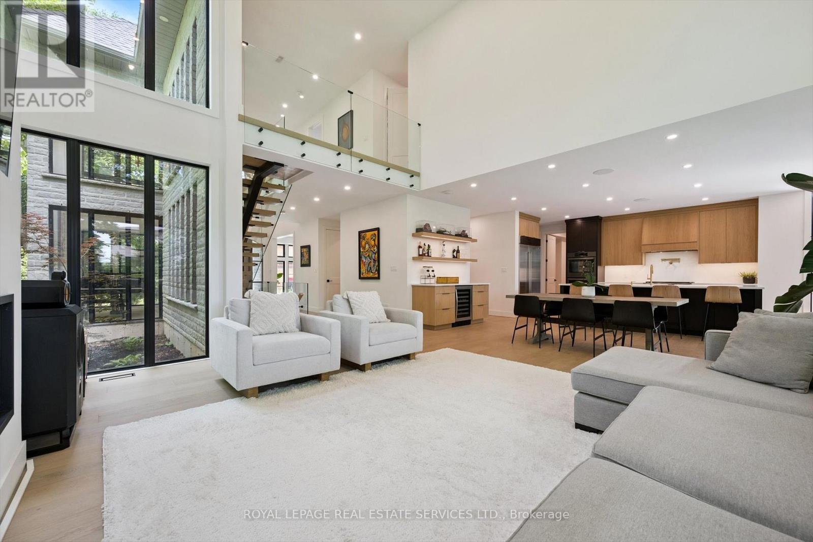 515 Pineland Avenue, Oakville, Ontario  L6K 1Z9 - Photo 10 - W12913148