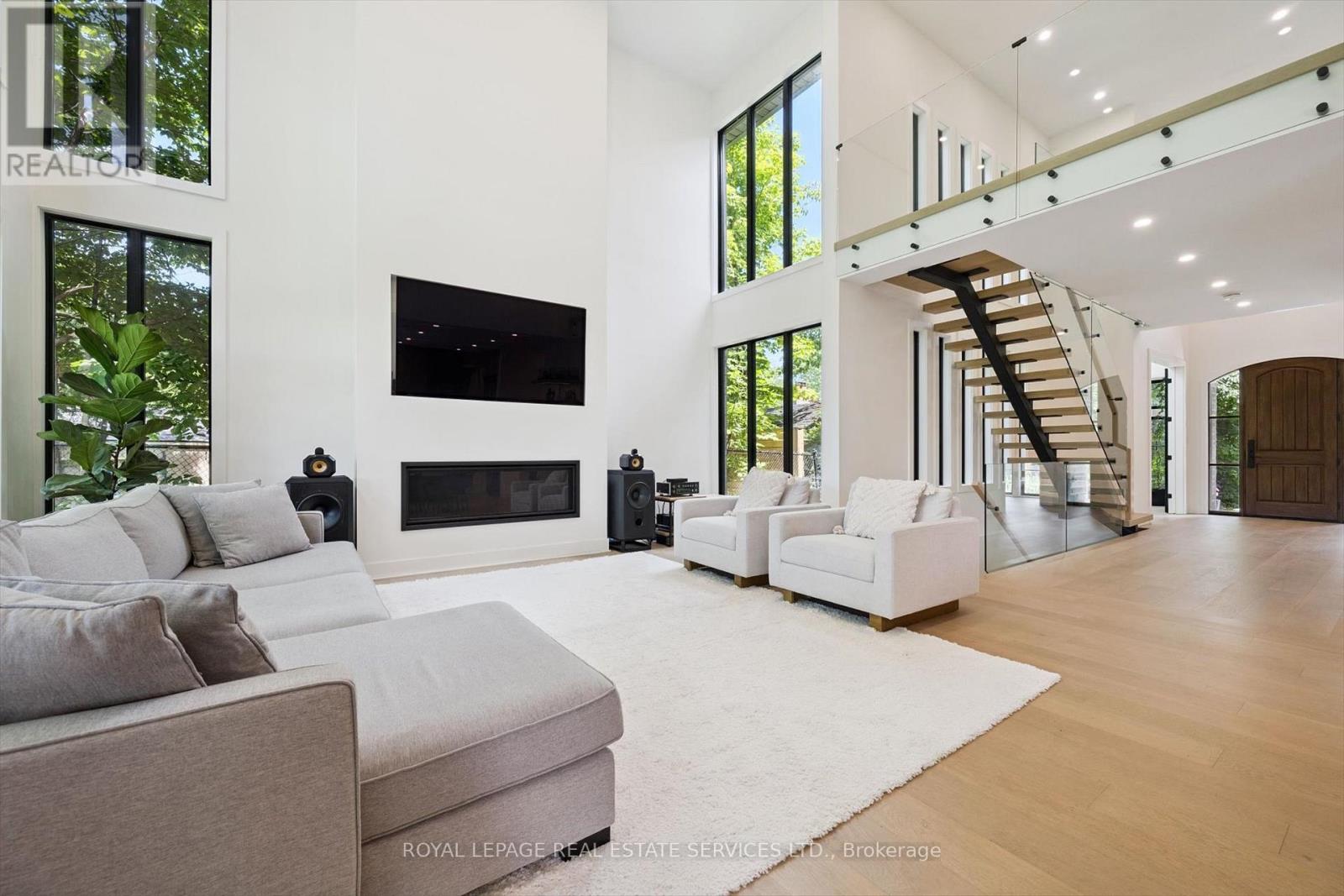 515 Pineland Avenue, Oakville, Ontario  L6K 1Z9 - Photo 11 - W12913148