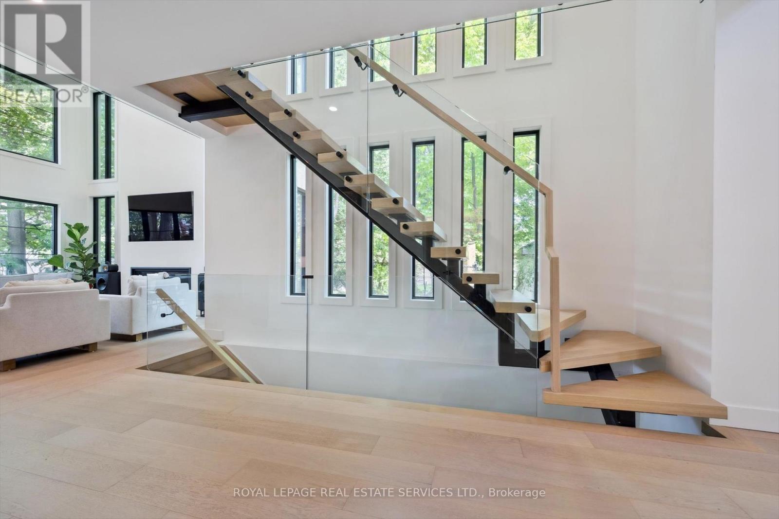 515 Pineland Avenue, Oakville, Ontario  L6K 1Z9 - Photo 24 - W12913148