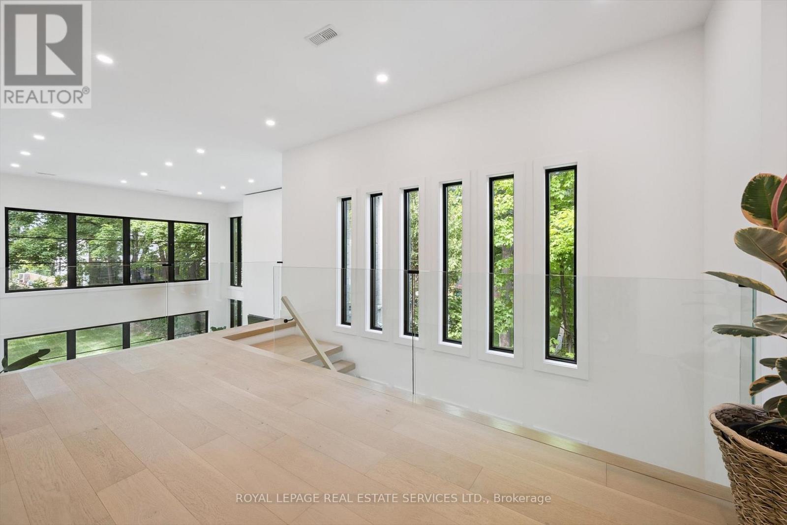 515 Pineland Avenue, Oakville, Ontario  L6K 1Z9 - Photo 25 - W12913148