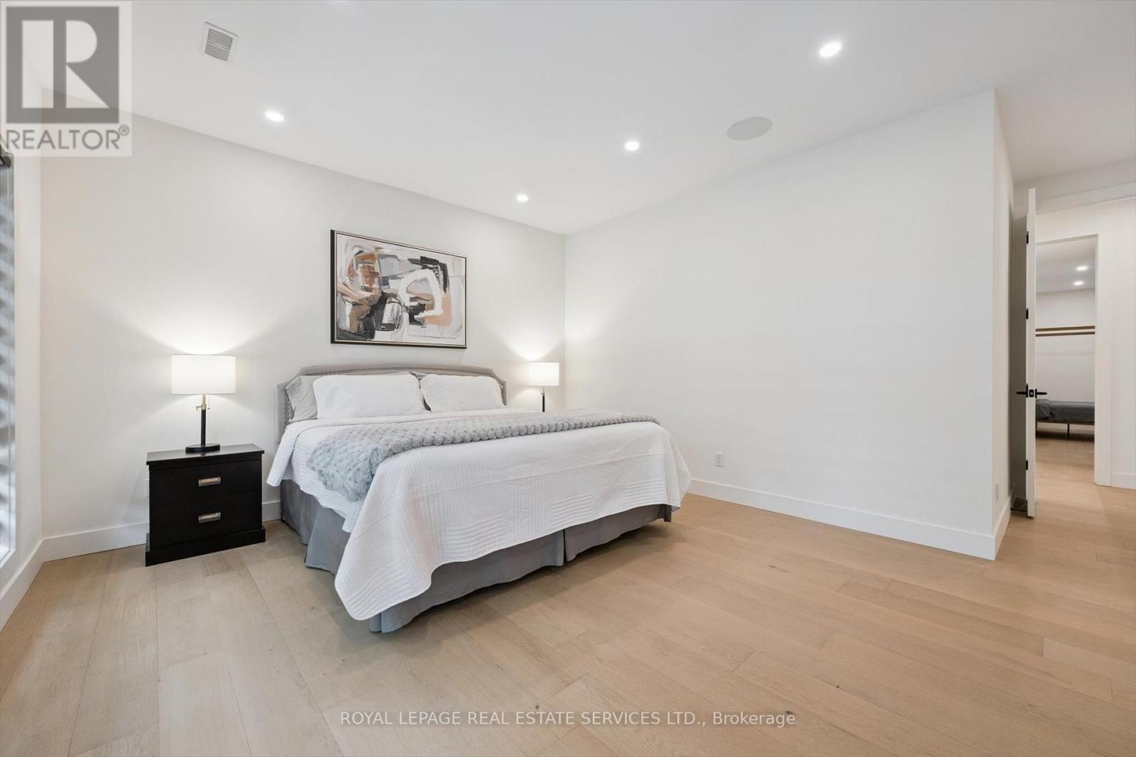 515 Pineland Avenue, Oakville, Ontario  L6K 1Z9 - Photo 27 - W12913148