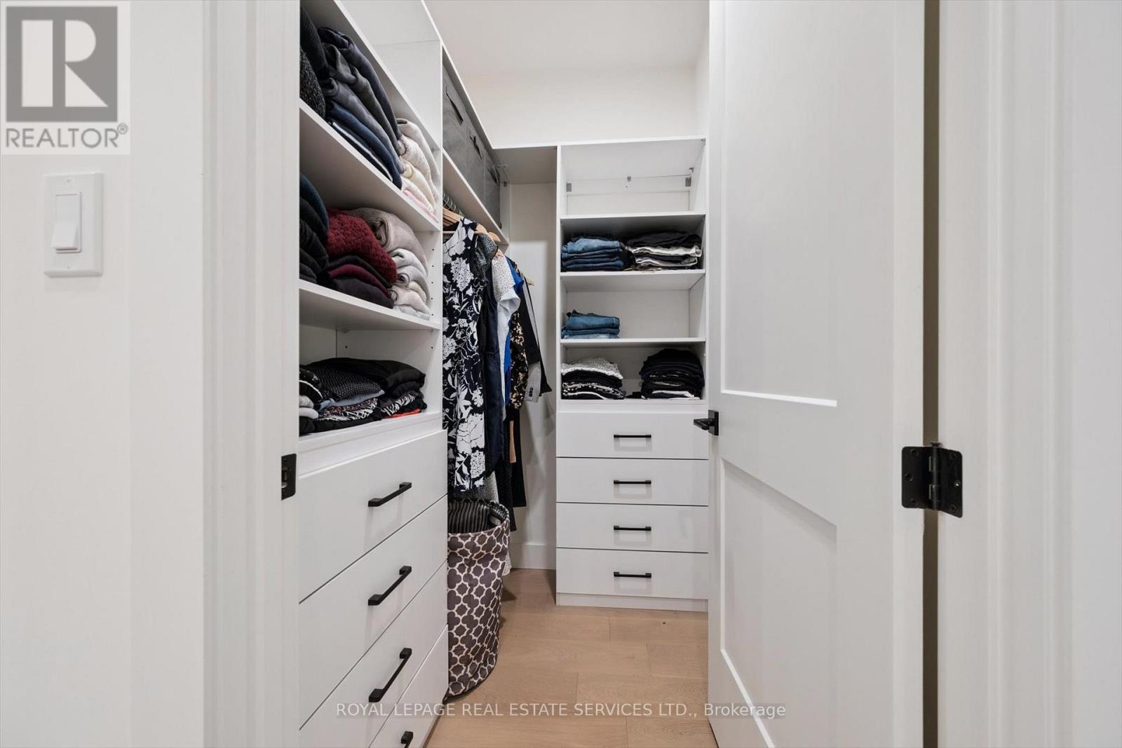 515 Pineland Avenue, Oakville, Ontario  L6K 1Z9 - Photo 29 - W12913148