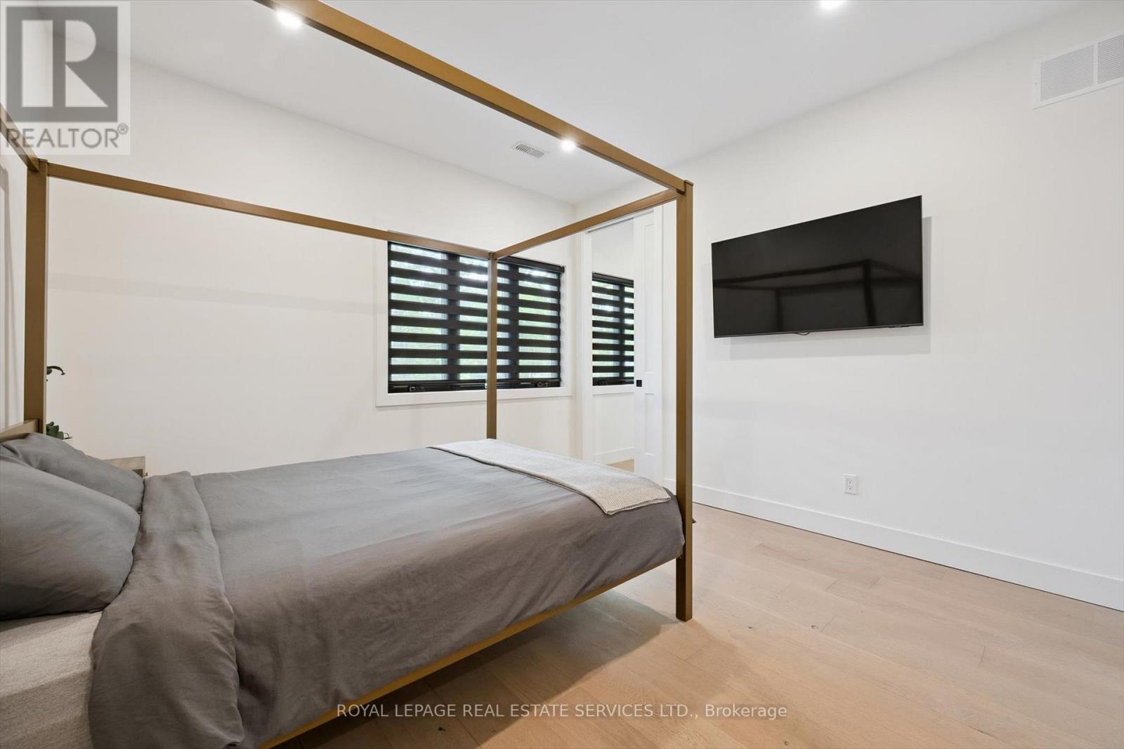 515 Pineland Avenue, Oakville, Ontario  L6K 1Z9 - Photo 34 - W12913148