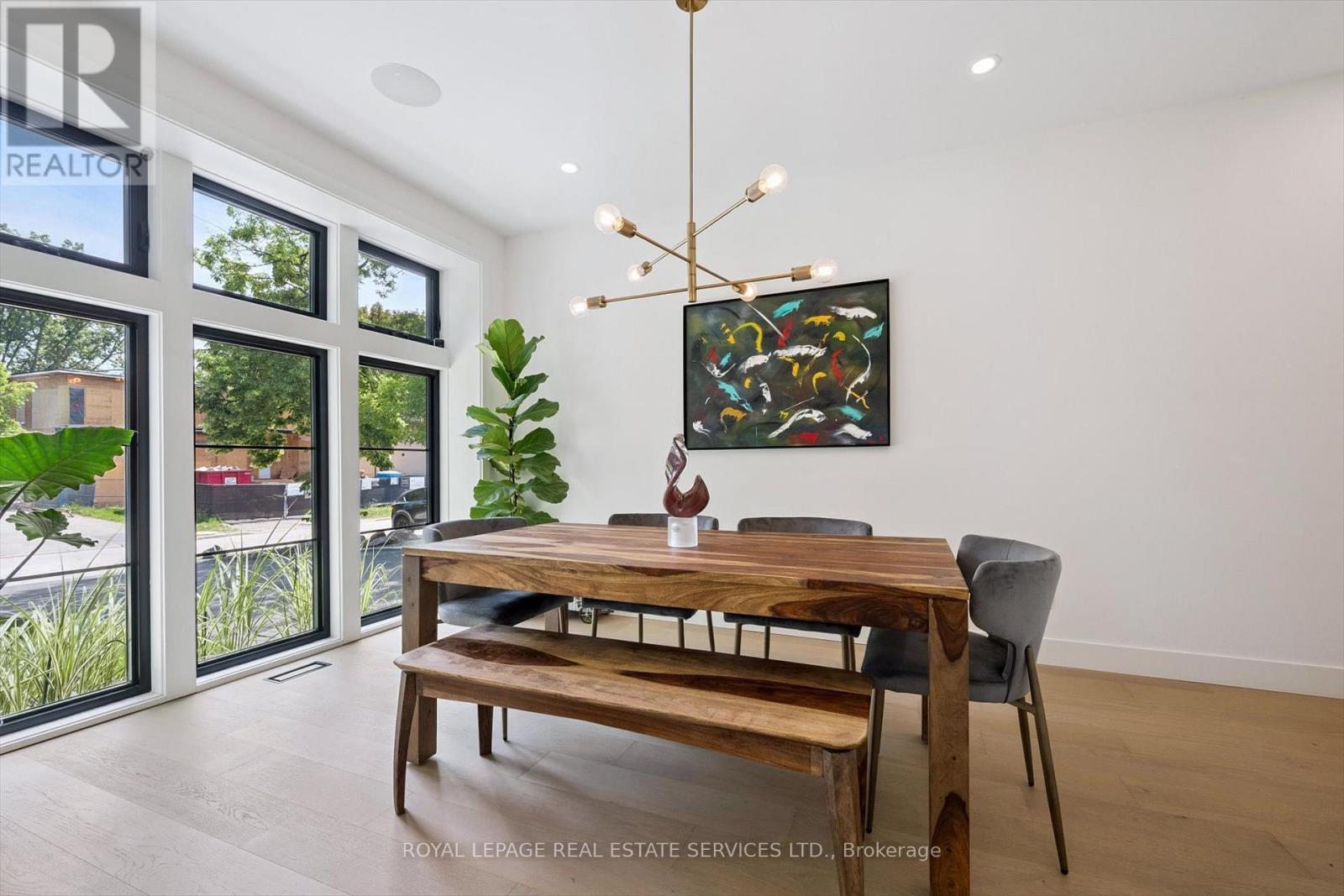 515 Pineland Avenue, Oakville, Ontario  L6K 1Z9 - Photo 6 - W12913148