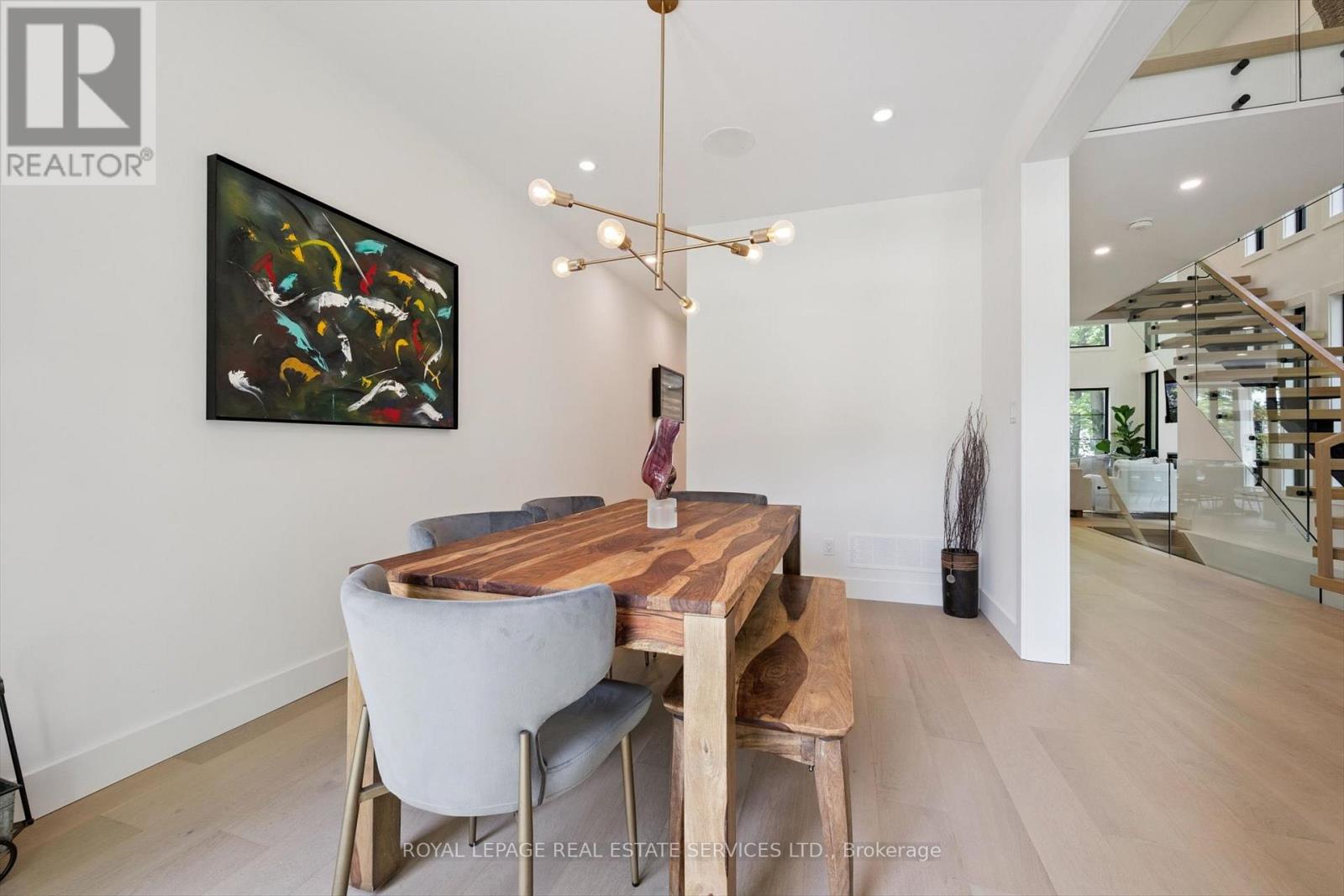 515 Pineland Avenue, Oakville, Ontario  L6K 1Z9 - Photo 7 - W12913148