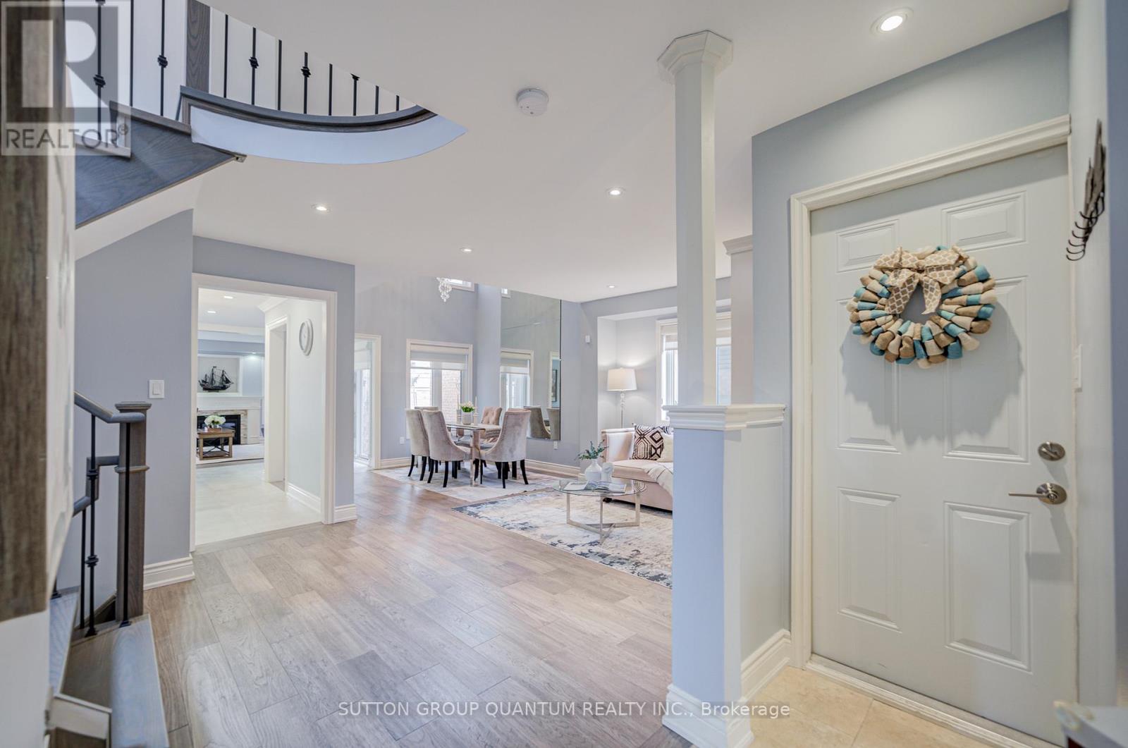 2829 Cartwright Crescent, Mississauga, Ontario  L5M 5W4 - Photo 4 - W12913166