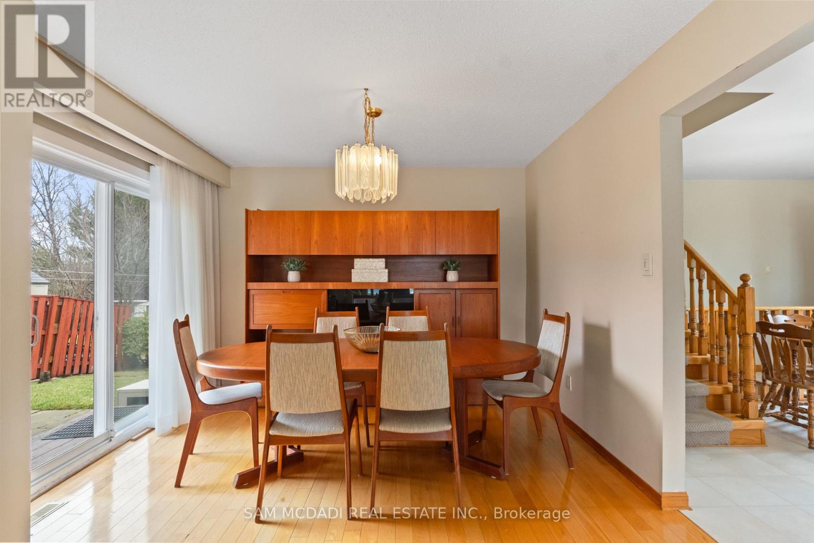 556 Paisley Boulevard W, Mississauga, Ontario  L5B 2M4 - Photo 12 - W12913180