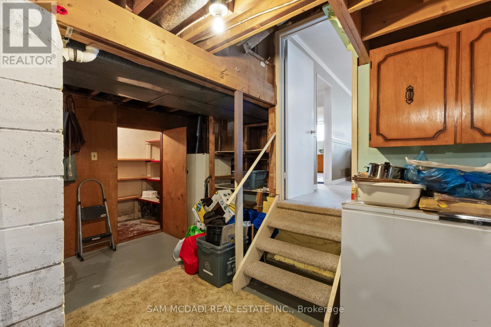 556 Paisley Boulevard W, Mississauga, Ontario  L5B 2M4 - Photo 29 - W12913180