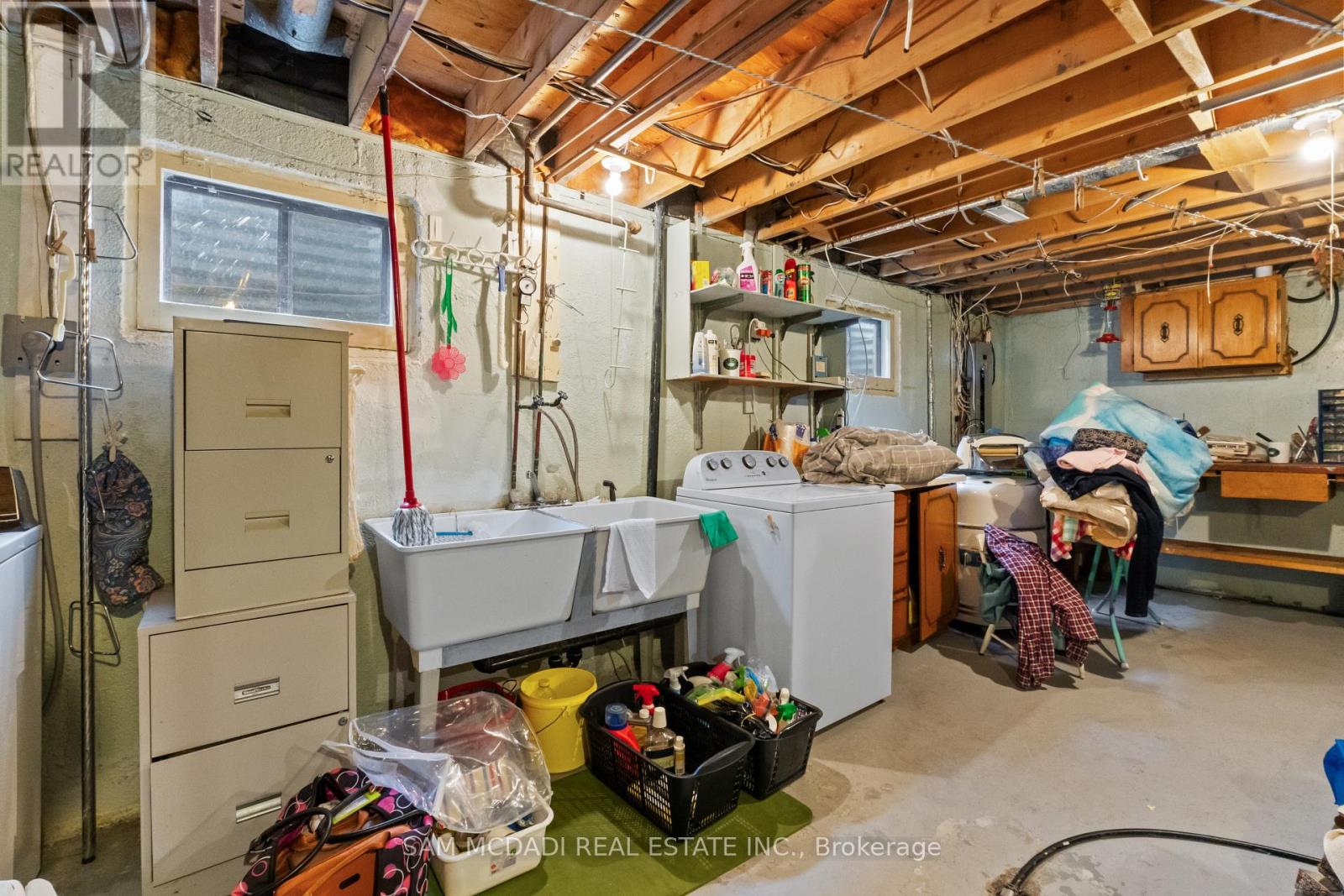 556 Paisley Boulevard W, Mississauga, Ontario  L5B 2M4 - Photo 30 - W12913180