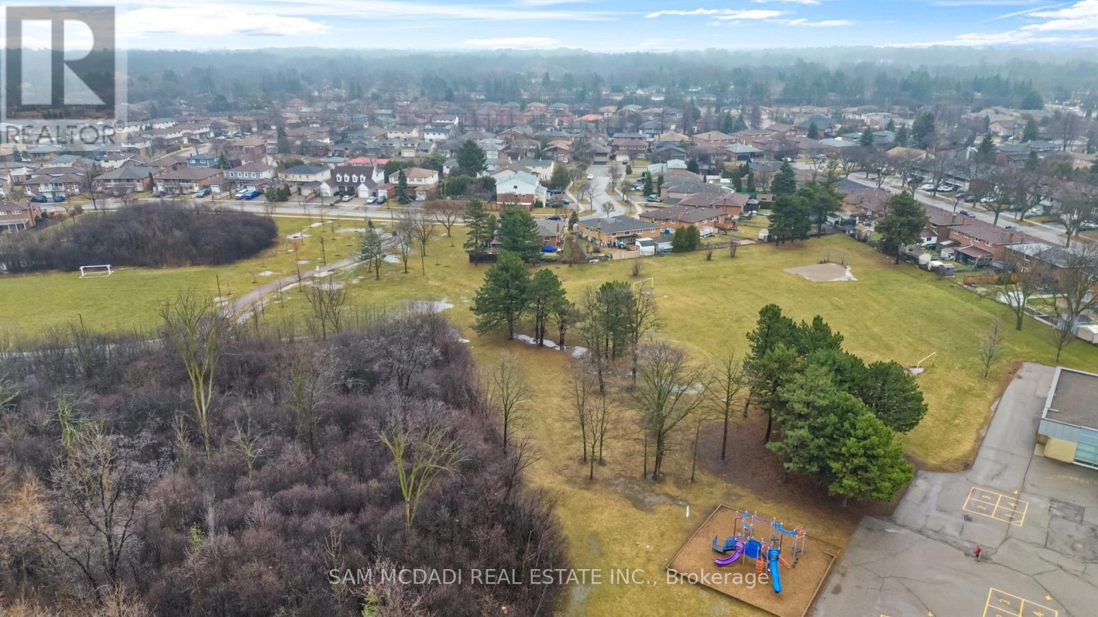 556 Paisley Boulevard W, Mississauga, Ontario  L5B 2M4 - Photo 42 - W12913180