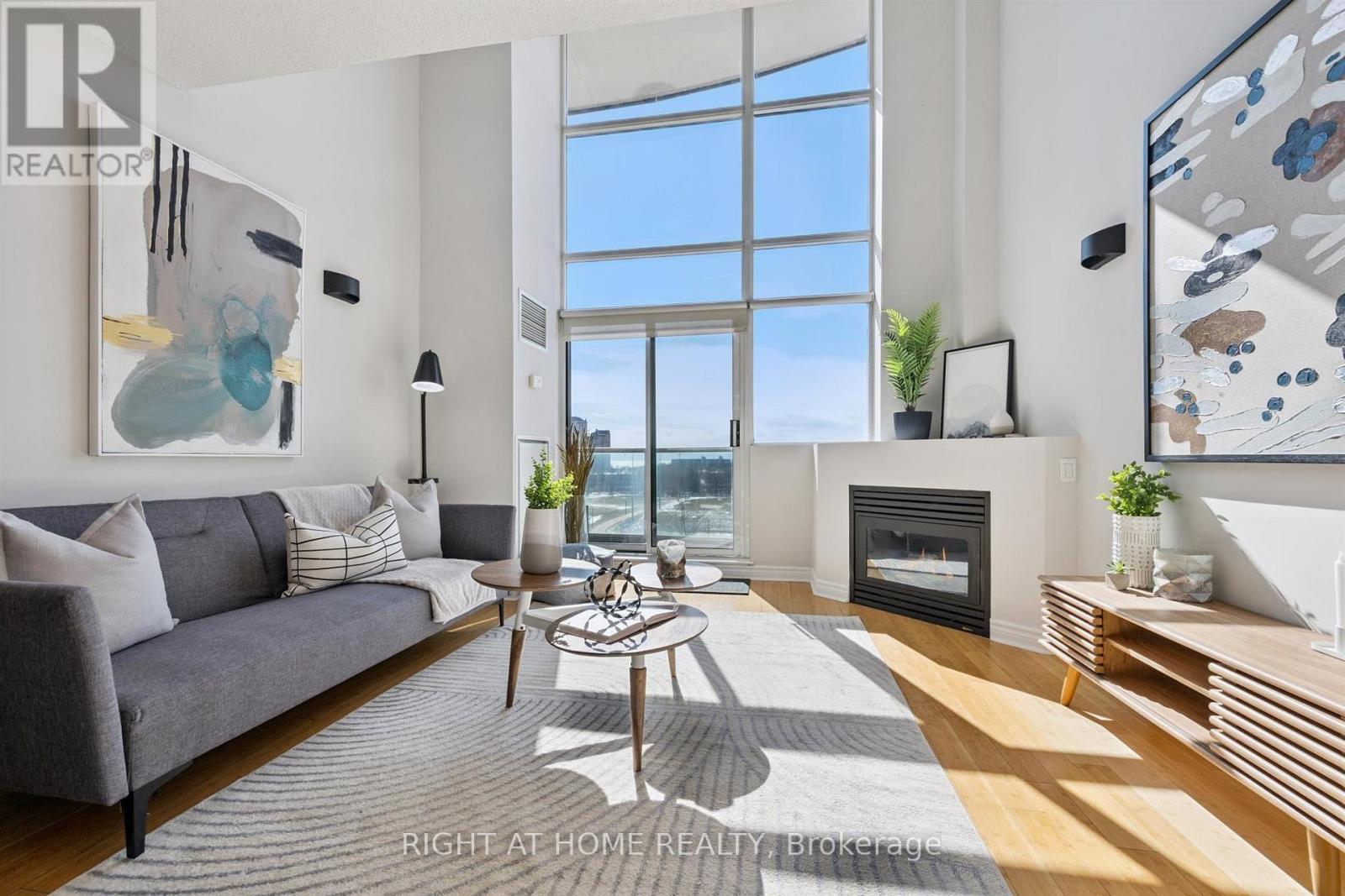 409 - 200 Manitoba Street, Toronto, Ontario  M8Y 4G7 - Photo 2 - W12913184