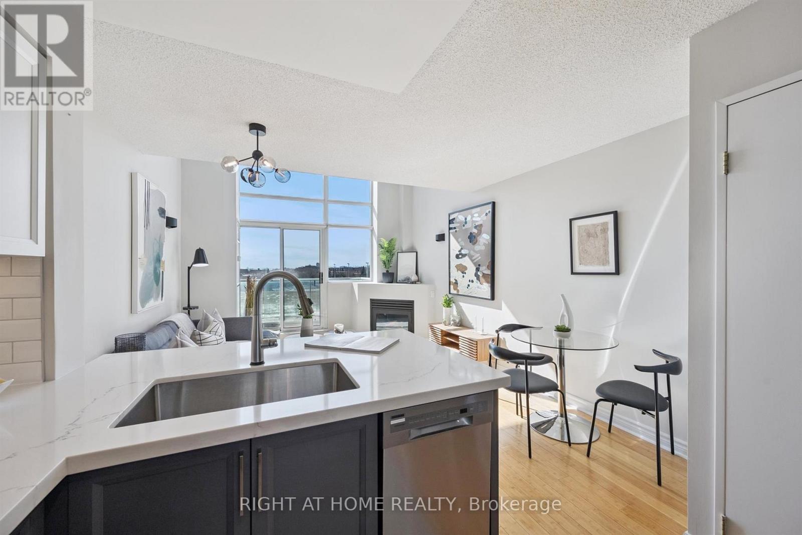 409 - 200 Manitoba Street, Toronto, Ontario  M8Y 4G7 - Photo 6 - W12913184