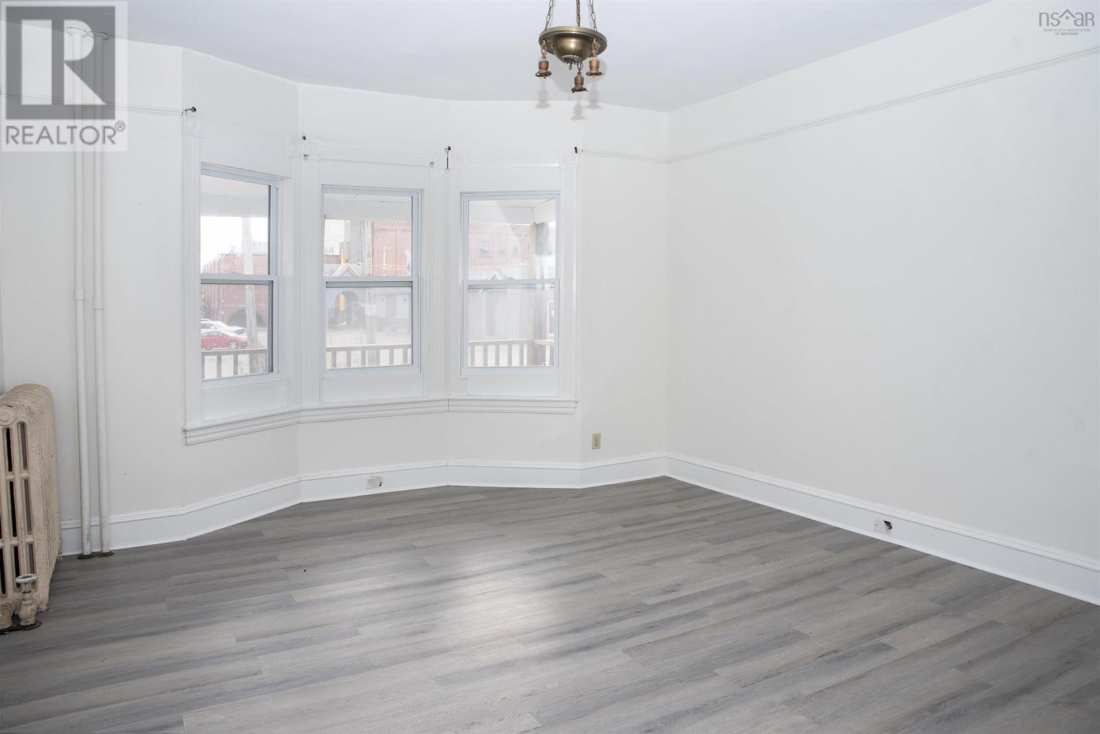 31 Forbes Court, Sydney, Nova Scotia  B1P 5Y4 - Photo 3 - 202528231