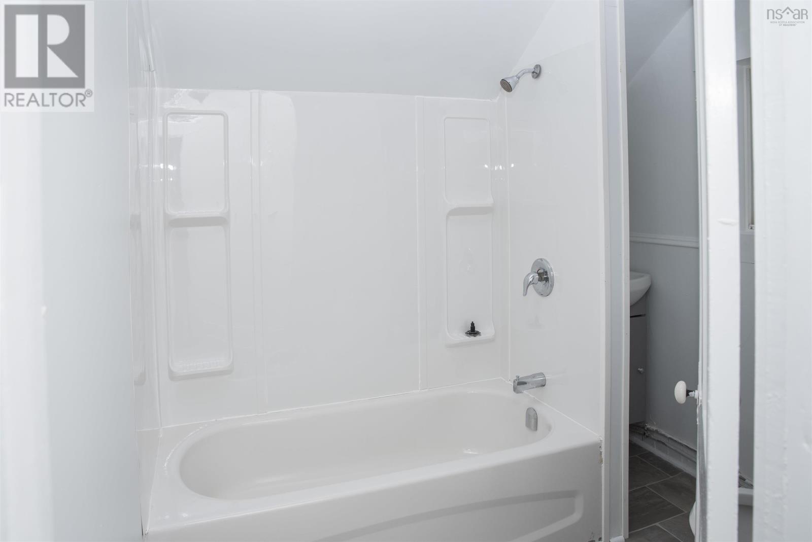 31 Forbes Court, Sydney, Nova Scotia  B1P 5Y4 - Photo 31 - 202528231